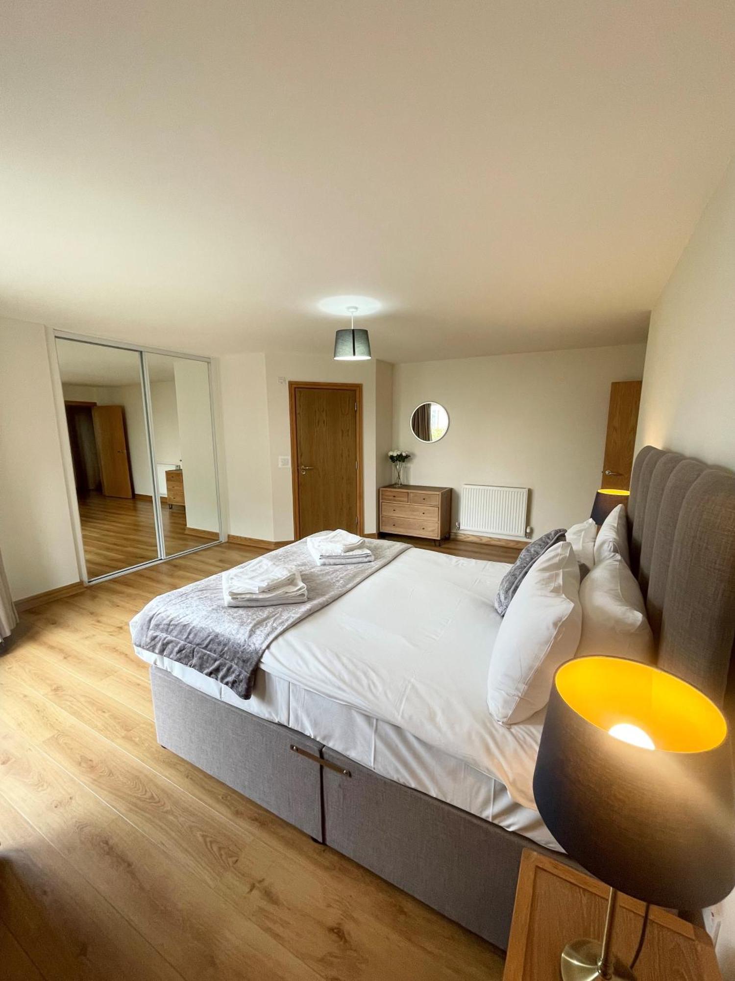 Blue Sky Apartments@Guildford Town Centre Bagian luar foto