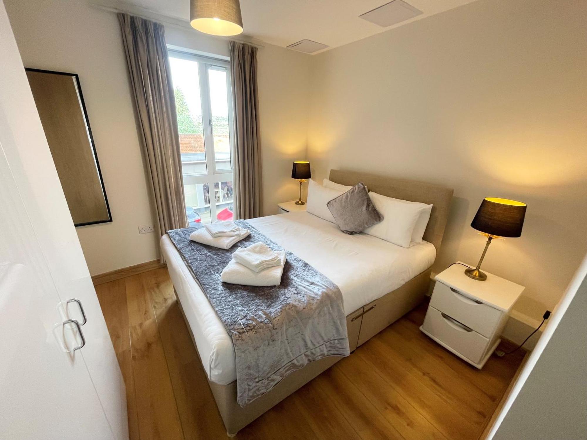 Blue Sky Apartments@Guildford Town Centre Bagian luar foto