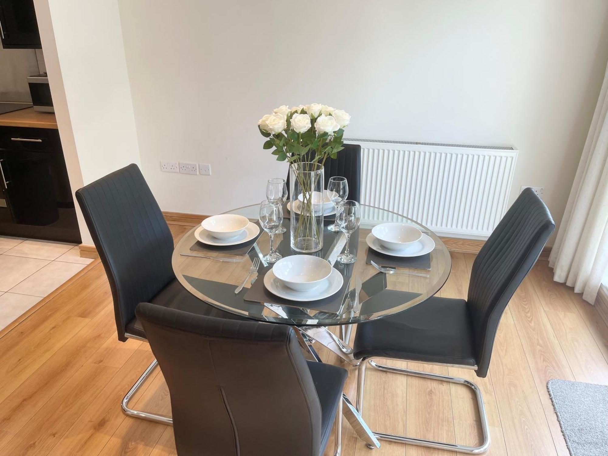 Blue Sky Apartments@Guildford Town Centre Bagian luar foto