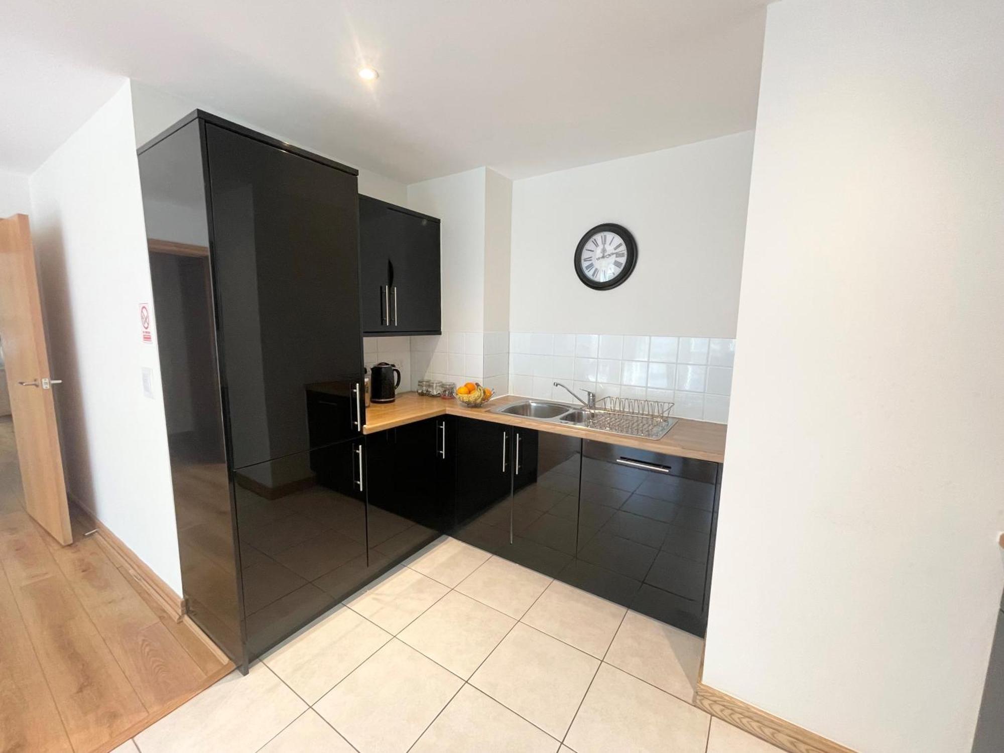 Blue Sky Apartments@Guildford Town Centre Bagian luar foto